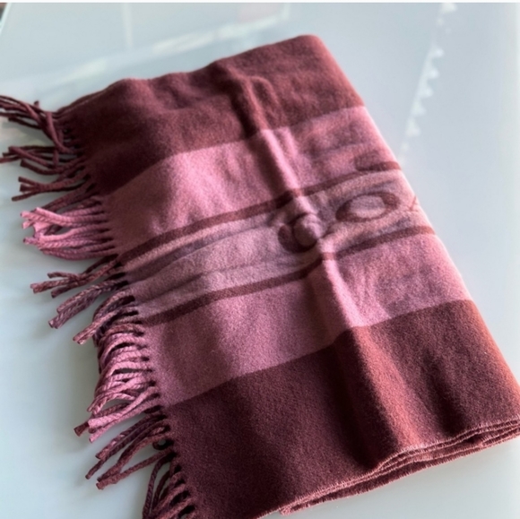 NWT COACH women's scarf 100%  wool - Picture 6 of 6
